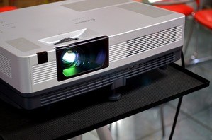 Best Projectors Under $200