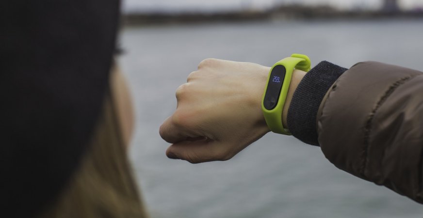 Best Fitness Trackers Under $50